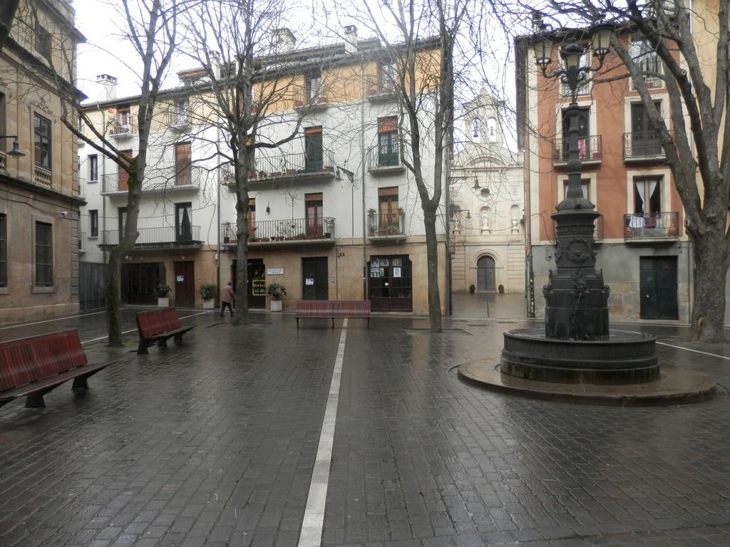 Plaza Catedral Hostel Pamplona Eksteriør billede