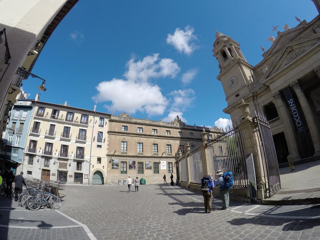 Plaza Catedral Hostel Pamplona Eksteriør billede